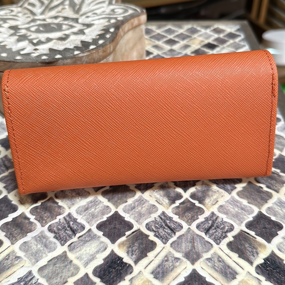 Tory Burch brand new sunglasses case orange plastic still on logo - Picture 4 of 6